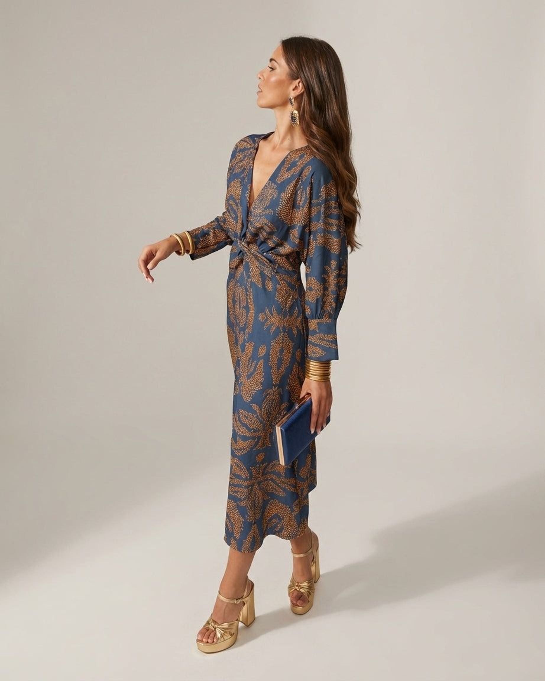 Amélie Thorne | Women's Classic Fitted Blue Dress