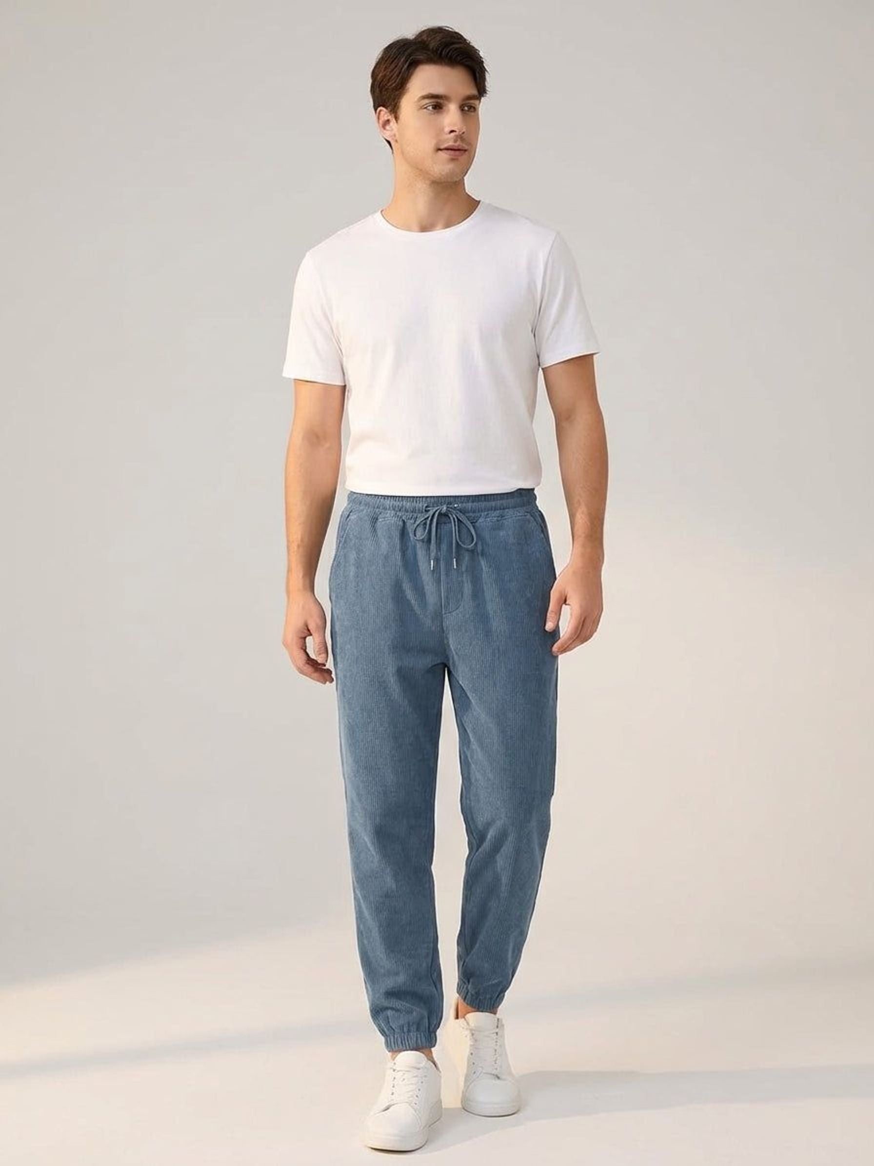 Lucien Brix | Men's Corduroy Cargo Shorts in Brown