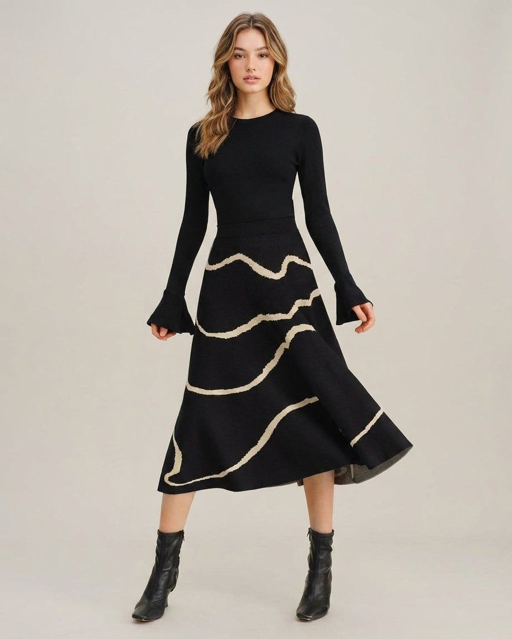 Clara Veld | Women's Textured Midi Skirt in Black