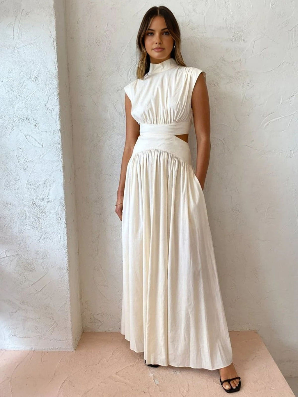 Clara Voss | Women's Sleeveless Maxi Dress with Pockets