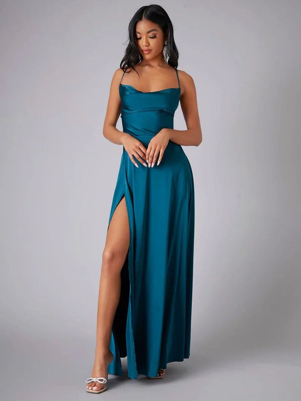 Clara Voss | Women's Sleeveless Flowy Maxi Dress