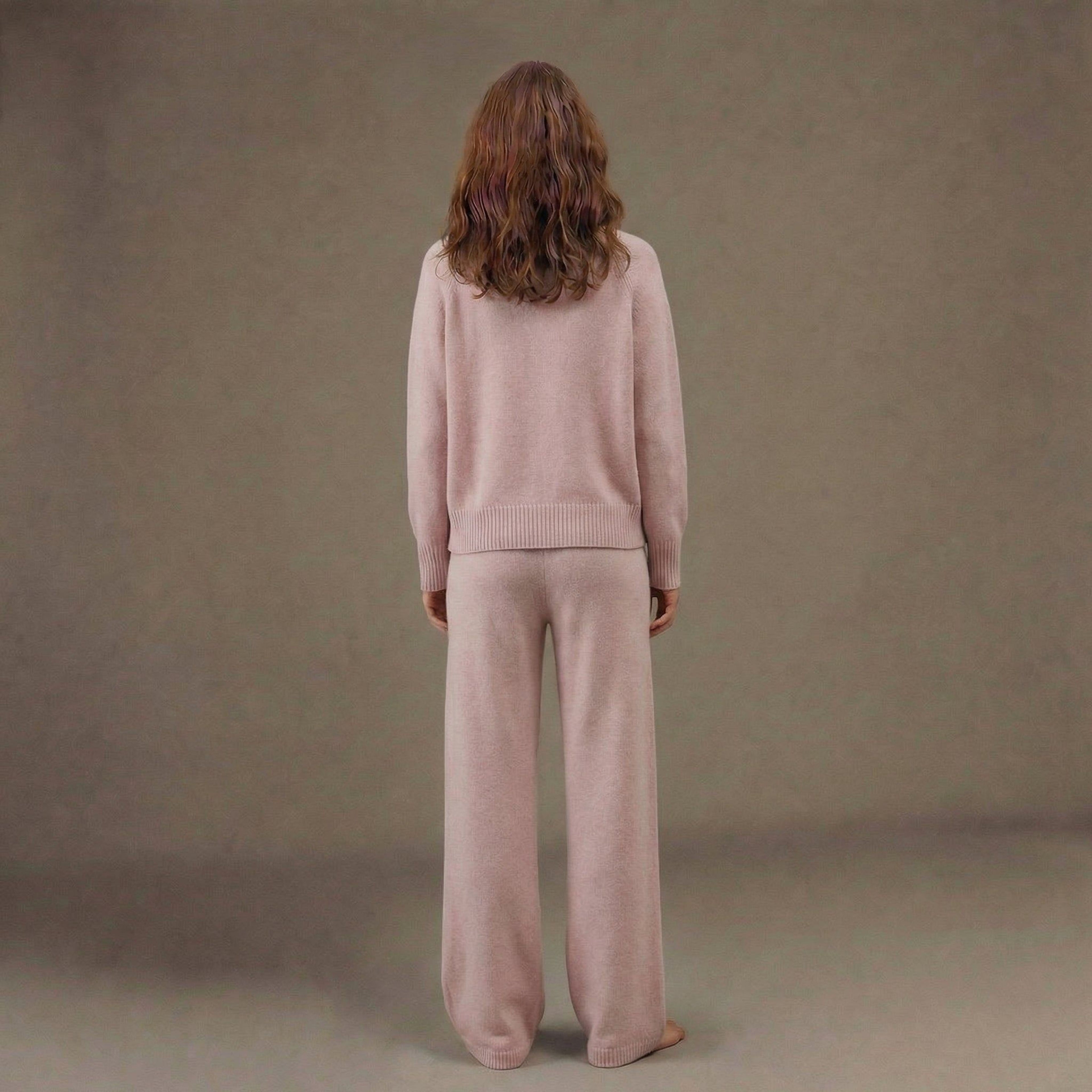 Léonie Voss | Women's Cozy Pink Turtleneck Lounge Set