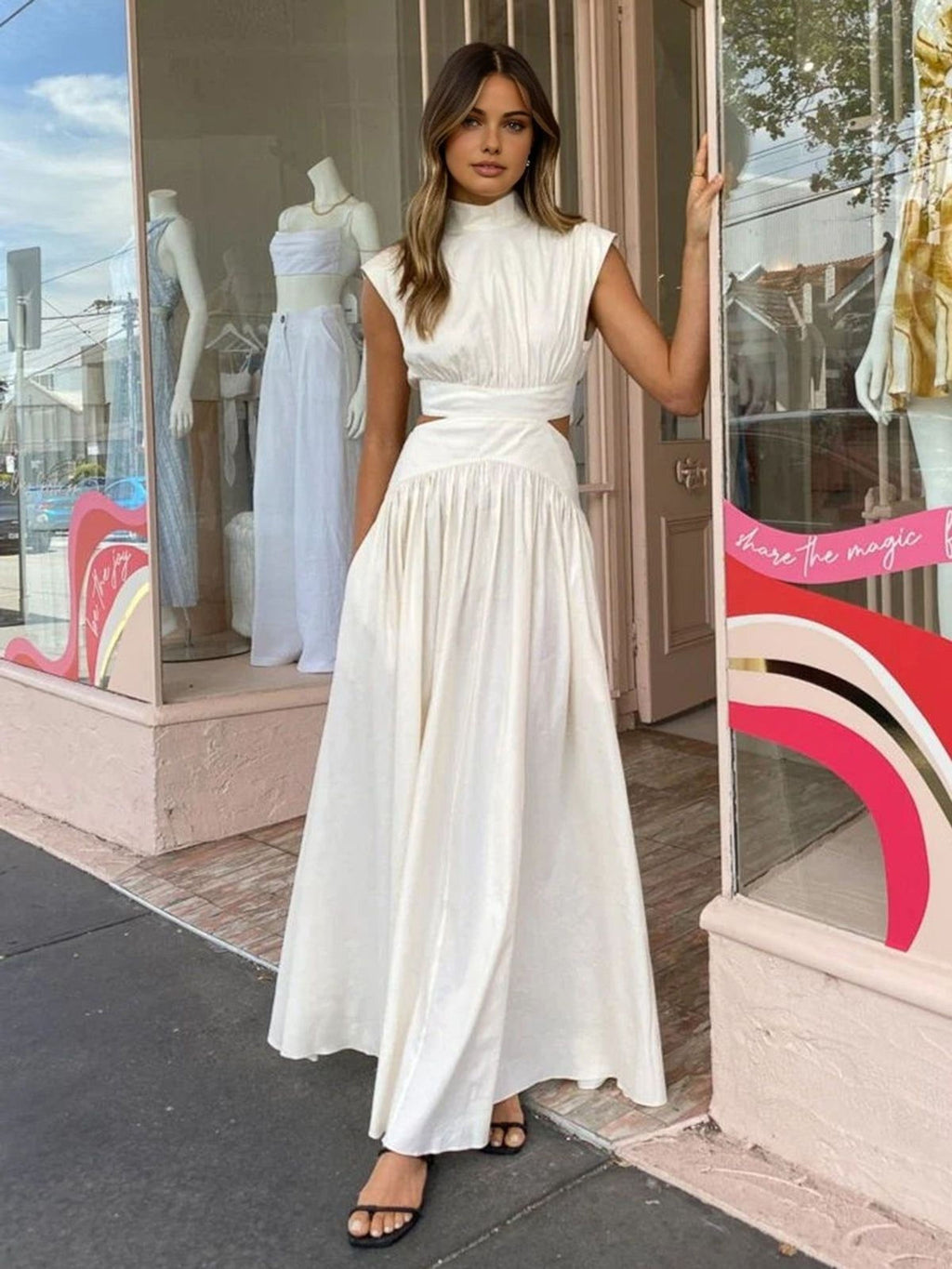 Clara Voss | Women's Sleeveless Maxi Dress with Pockets