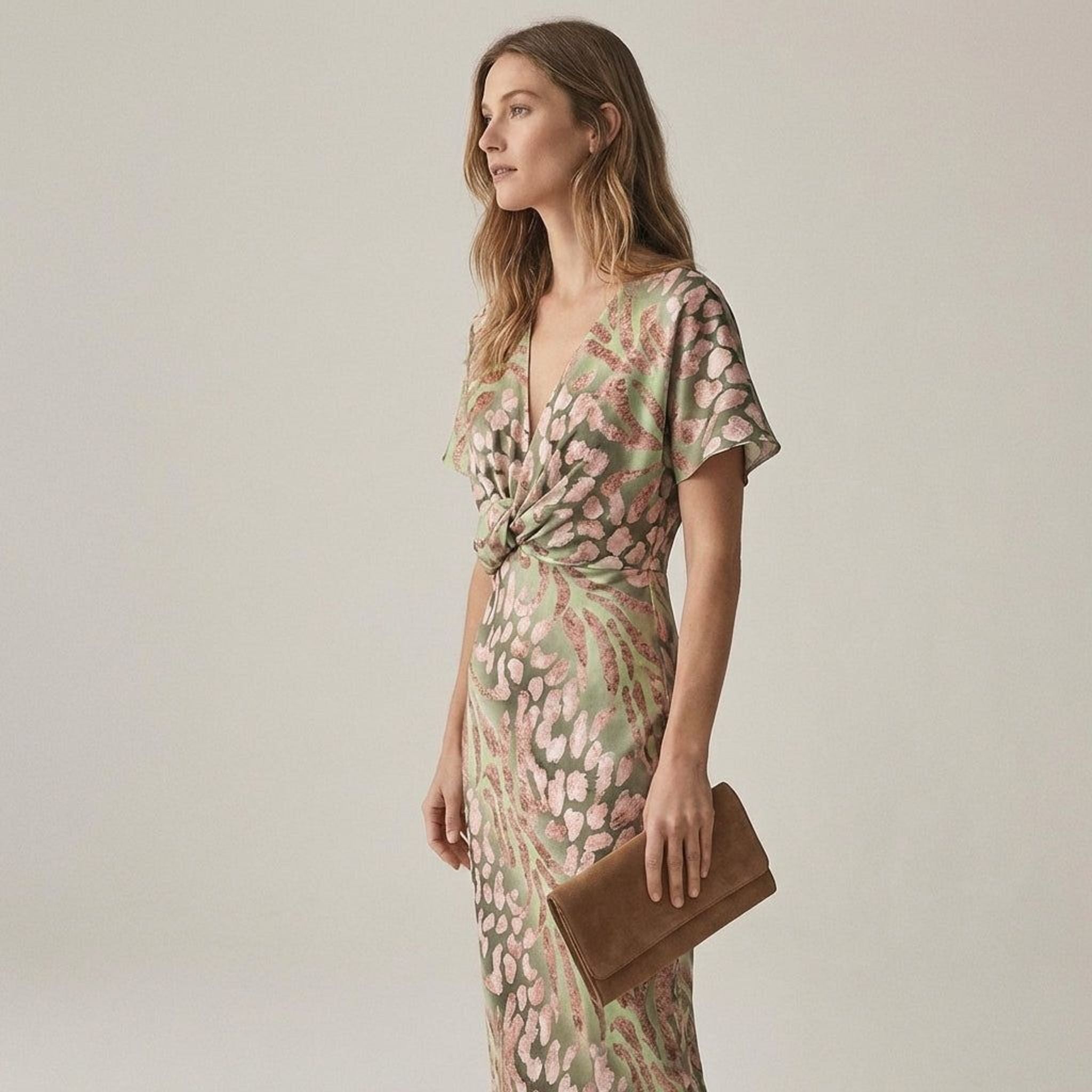 Amélie Voss | Women's Twisted V-Neck Flowy Maxi Dress