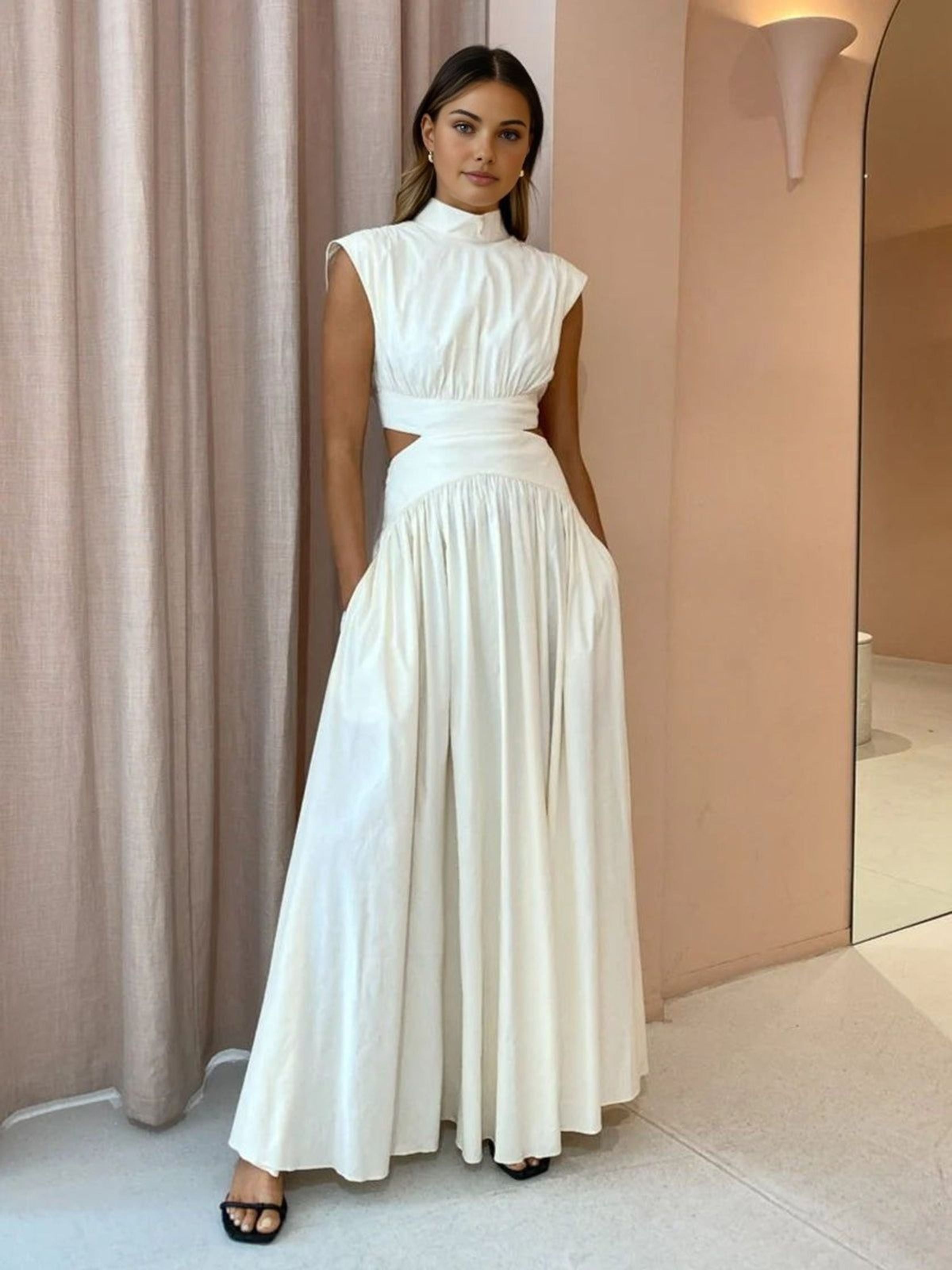 Clara Voss | Women's Sleeveless Maxi Dress with Pockets