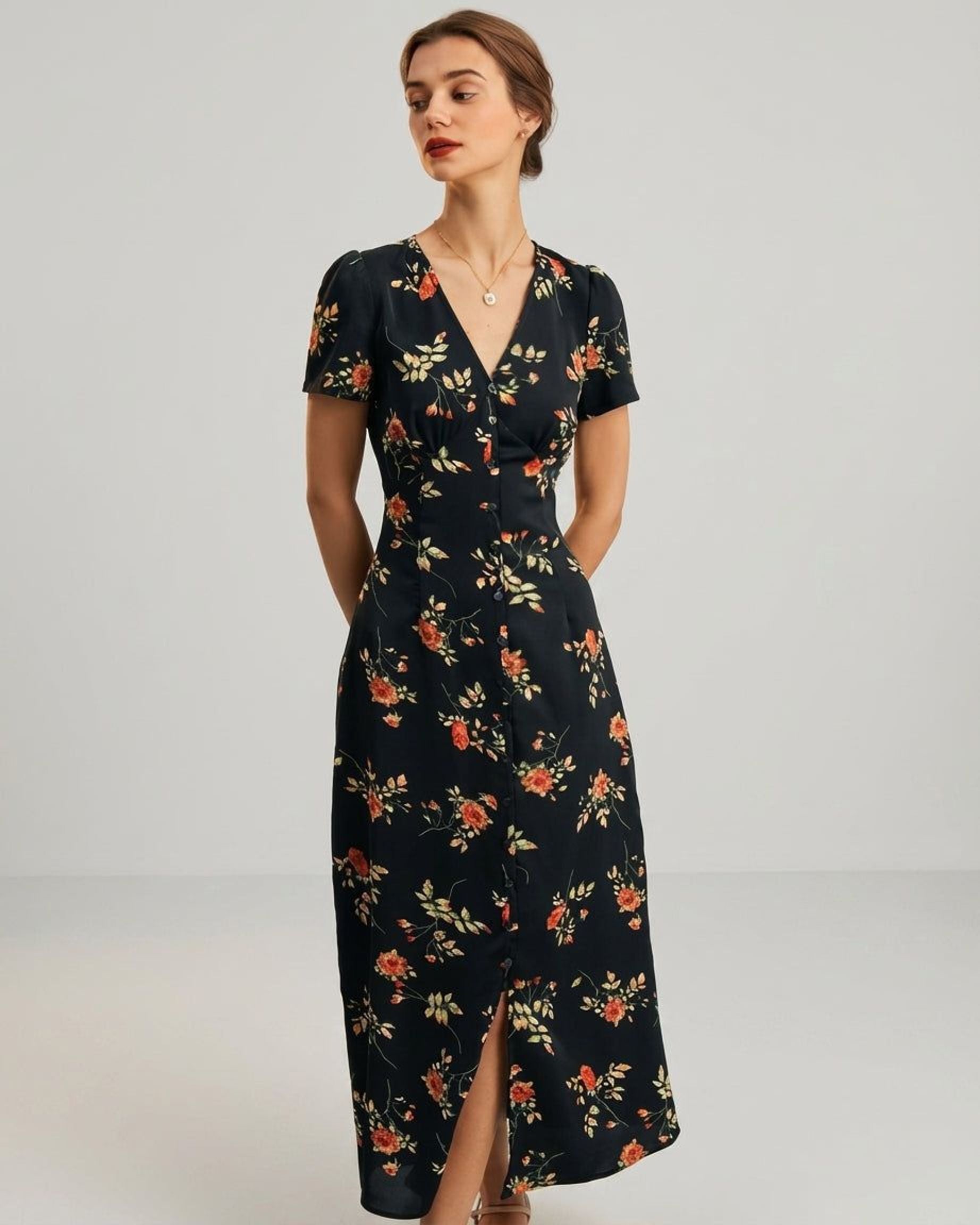 Amélie Voss | Women's Floral Print V Neck Maxi Dress