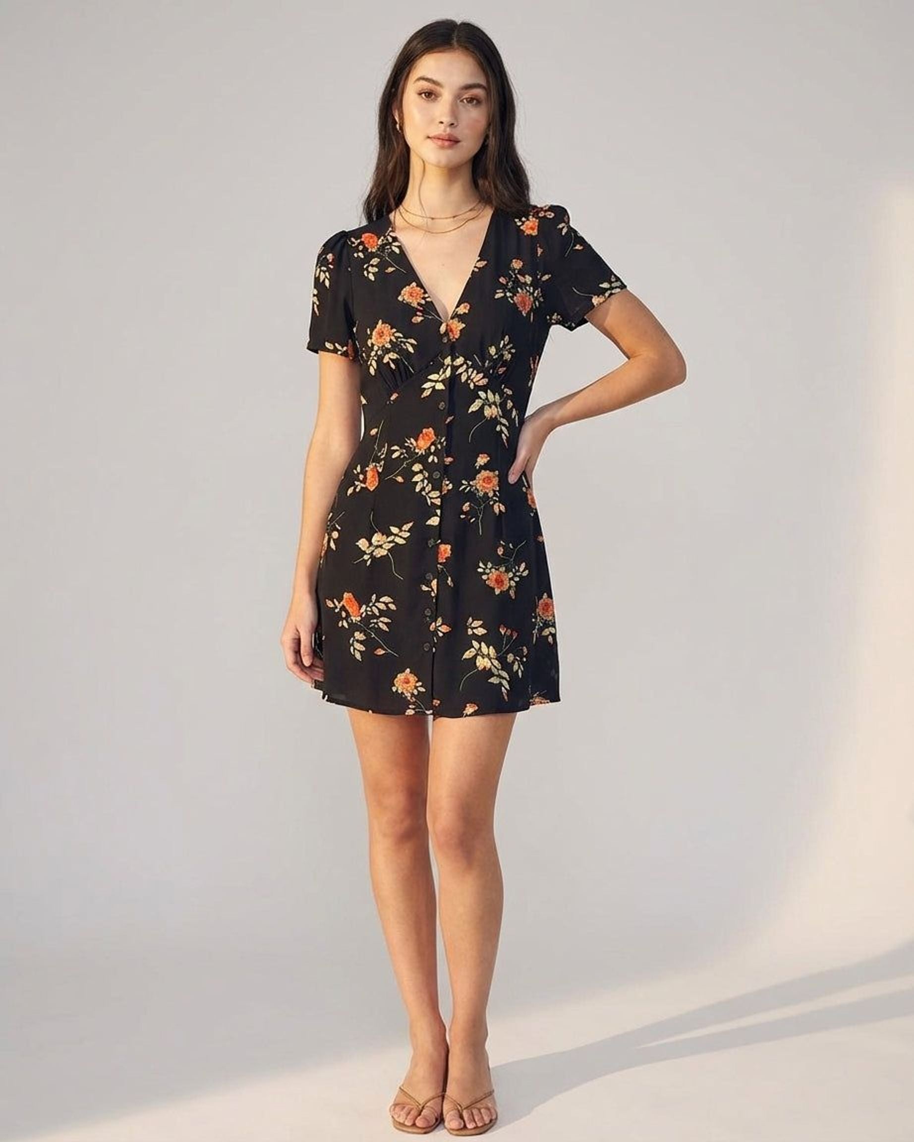 Amélie Voss | Women's Floral Print V Neck Maxi Dress
