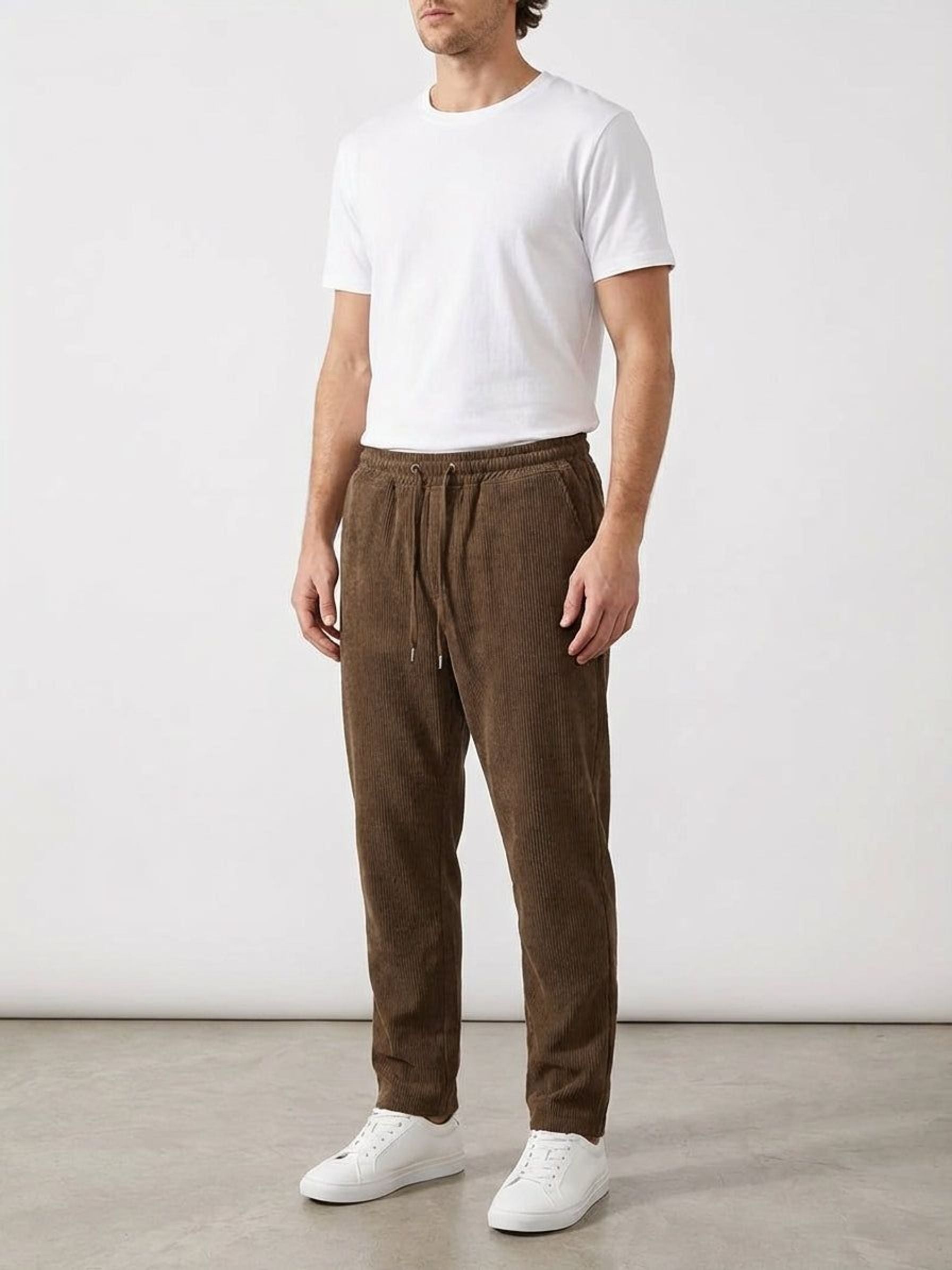 Lucien Brix | Men's Corduroy Cargo Shorts in Brown