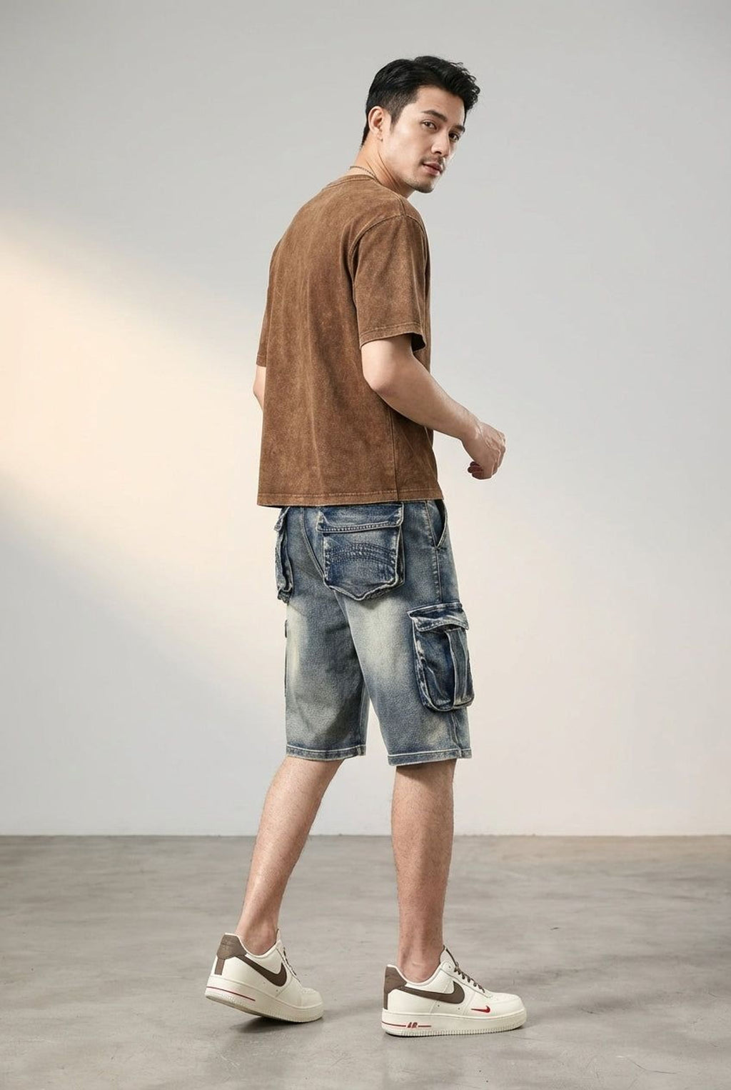 Jasper Vann | Men's Relaxed Fit Denim Cargo Shorts