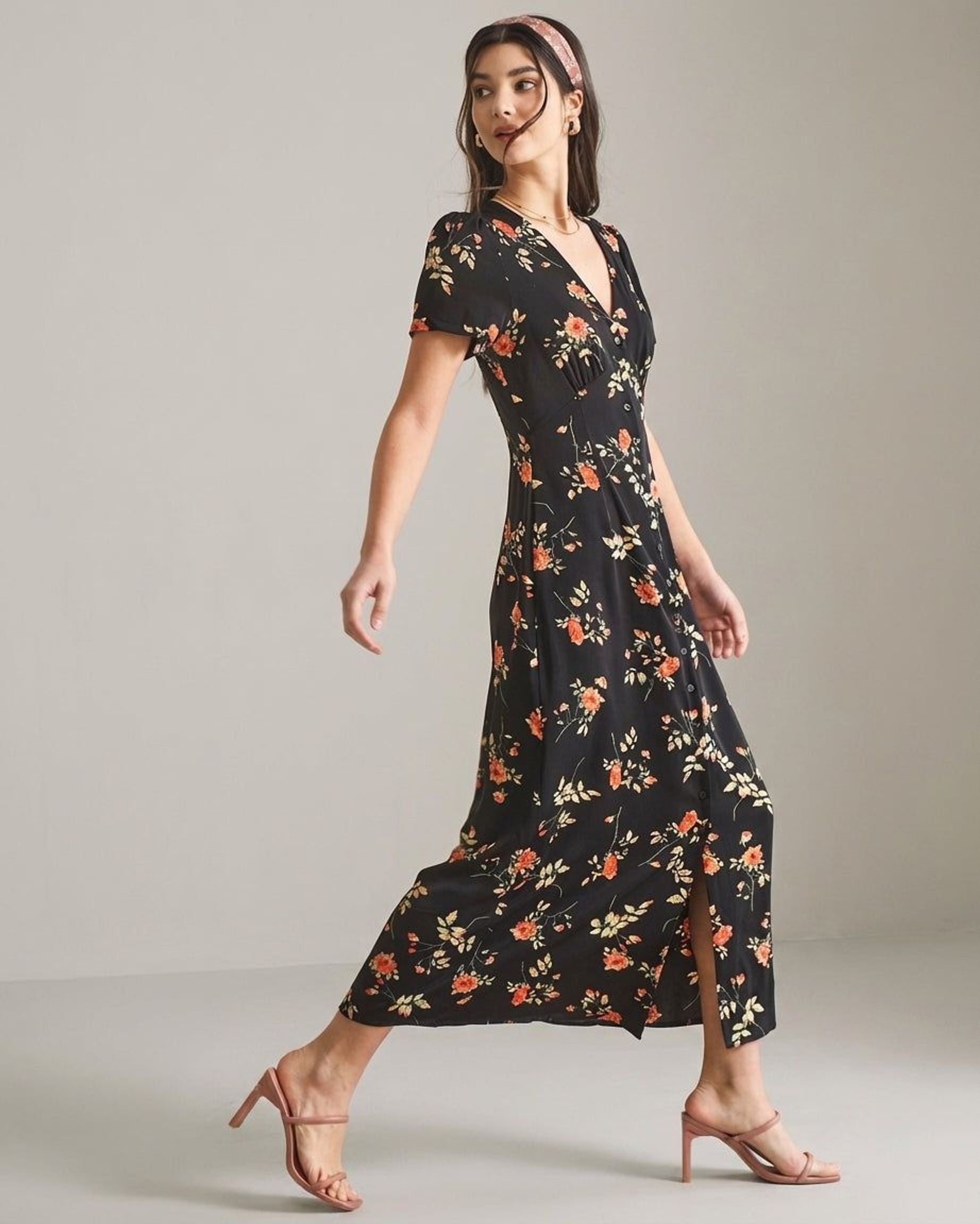 Amélie Voss | Women's Floral Print V Neck Maxi Dress